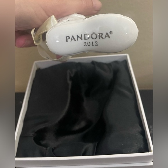 Pandora Christmas Porcelain 2012 Christmas Tree Ornament White Silver Stocking - Picture 5 of 7